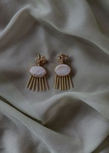 Elegant Gold Drop Earrings