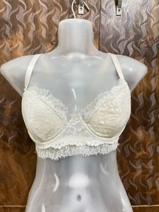 H&amp;M Lace Offwhite Bra