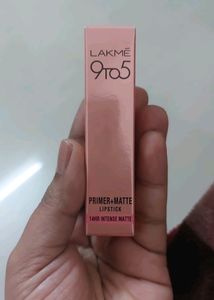 Lakme 9 To 5 Primer + Matte Lipstick - Shade MB5 - Coffee Command