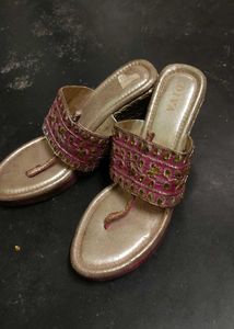 Diva Pink &amp; Gold Thong Sandals