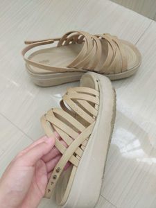 Crocs Brooklyn Strappy Wedge