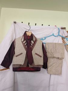 Boys&#39; Party Outfit: Shirt, Vest, Tie, Pants