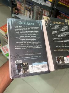 Six Of Crows And Crooked Kingdom