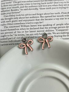 Bow Earring
