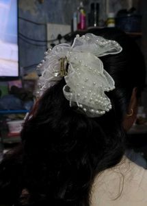 Pearl Hair Clip