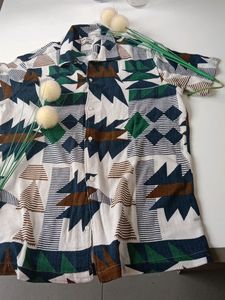 Abstract Geometric Print Short Sleeve Button-Down