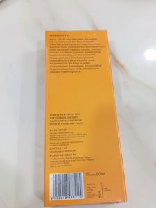Glow Sunscreen Spf 50 With Vitamin C &amp; Niacinamide