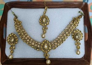 Golden Jewellery Set