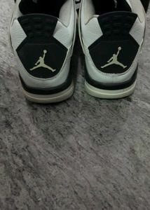 Air Jordan 4 Military