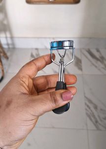 Eyelash Curler