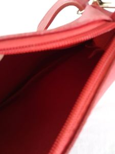 Red Casual Sling Bag (Women&#39;s)