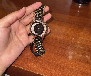 Stylish Black & Gold Chain Watch