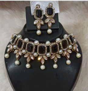 THE SHIMMER STONE