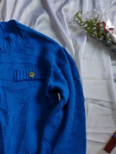 Stylish Blue Knit Cardigan