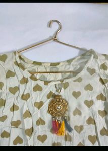 Combo Of Short Kurti &amp; Scarf