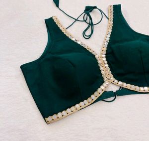backless Padded blouse
