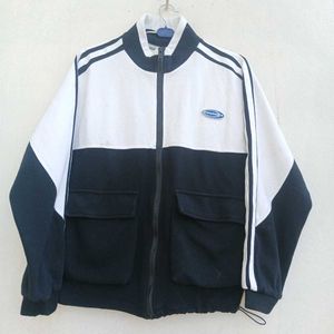 Branded Zipper Upper (M)