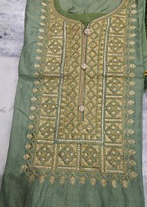 Elegant Green Embroidered Kurta