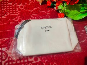 Smytten Premium Vanity Pouch White