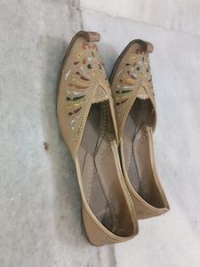 Kolhapuri Jutti In Open Box Condition