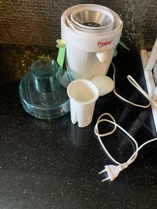 Prestige Centrifugal Fruit Juicer