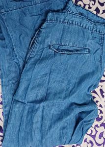 One Swiss Beauty Eyeshadow And A Bell Bottom Jeans