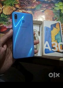 Samsung Galaxy A30