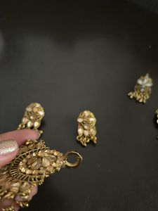 2 Sets Of Pendant And Earrings Golden Stonework