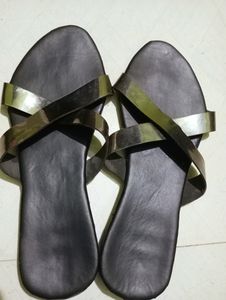 I Want To Sell My Flat Sandal