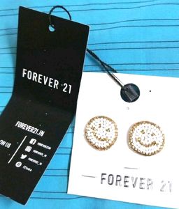 💥🆕️ Forever 21 Smiley Beaded Stud Earrings