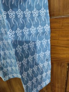 Avaasa reliance trends Chikankari kurti