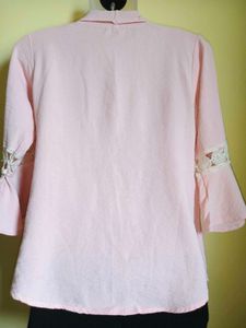 BOGO🎁Buy One Get 1 Free🎁 Pink Top Size M