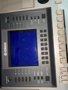 YAMAHA KEYBOARD