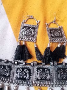 Necklace &amp; Earring Set