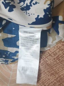 Patterned V-Neck Top