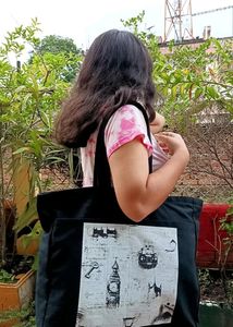 Black Travelling Bag