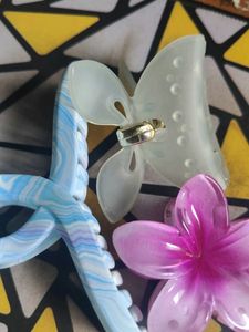 Stylish Hair Clip Set – Floral &amp; Modern