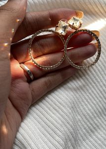 Aesthetic traditional Clear Crystal earpiece.