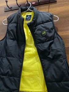 Black sleeveless Jacket