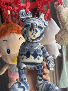 Hello Kitty Penguin Plush per piece