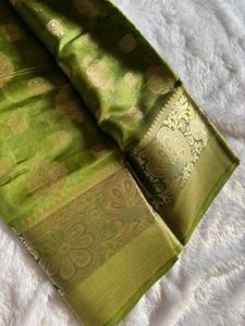 Elegant Green Zari Saree❤️