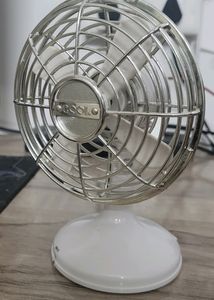MINI DESK FAN USB | MR DIY