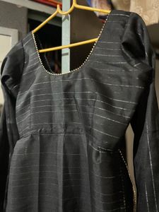 Elegant Black Striped Kurta