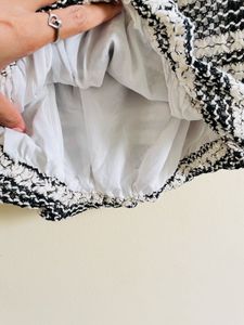 Textured Black &amp; White Cropped Top