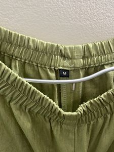 Green Sleevless Kurta With Straight pant