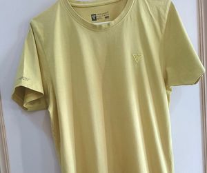 Lemon Colour T-shirt In Good Condition