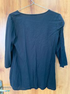 Black 3/4 Sleeve Casual Top