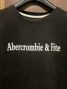 Abercrombie &amp; Fitch Tee