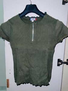 Green Ribbed Zipper Tee