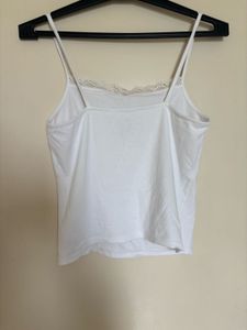 H&amp;M LACE DETAILED TOP